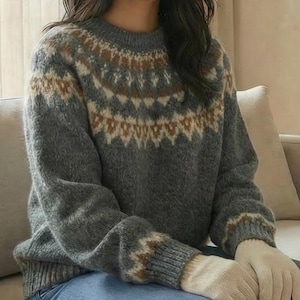 Handcrafted Oversized Nordic Alpaca Wool Sweater – Cozy Two-Tone Knit for Lazy Autumn Days